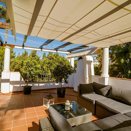 Tropical Getaway Townhouse In Nueva Andalucia Close To Los Naranjos Golf *
