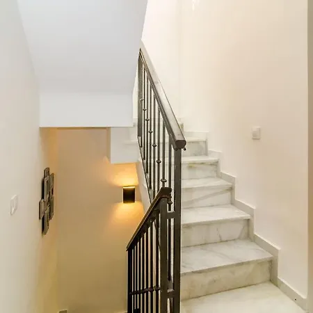 Prázdninový dům Tropical Getaway Townhouse In Nueva Andalucia Close To Naranjos Golf