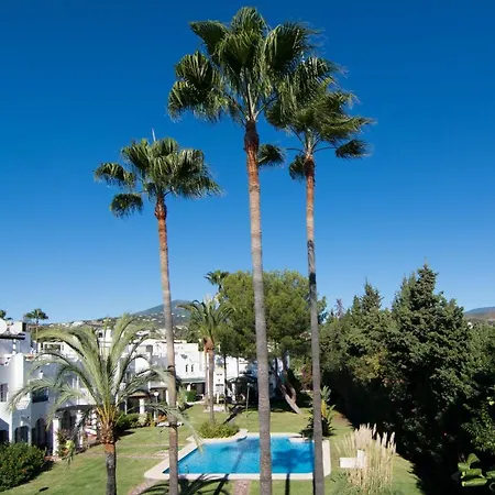Prázdninový dům Tropical Getaway Townhouse In Nueva Andalucia Close To Naranjos Golf Marbella