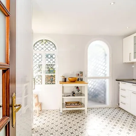 Tropical Getaway Townhouse In Nueva Andalucia Close To Naranjos Golf Prázdninový dům *