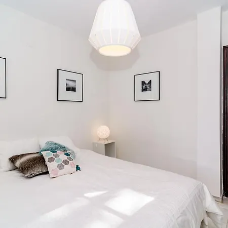 Prázdninový dům Tropical Getaway Townhouse In Nueva Andalucia Close To Naranjos Golf *