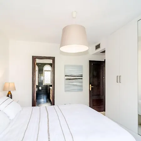 Tropical Getaway Townhouse In Nueva Andalucia Close To Naranjos Golf