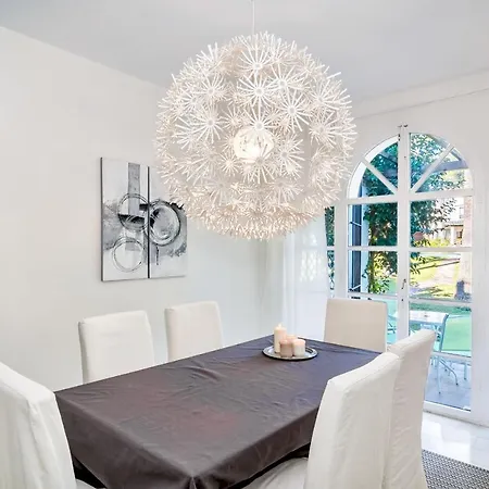 Tropical Getaway Townhouse In Nueva Andalucia Close To Los Naranjos Golf *